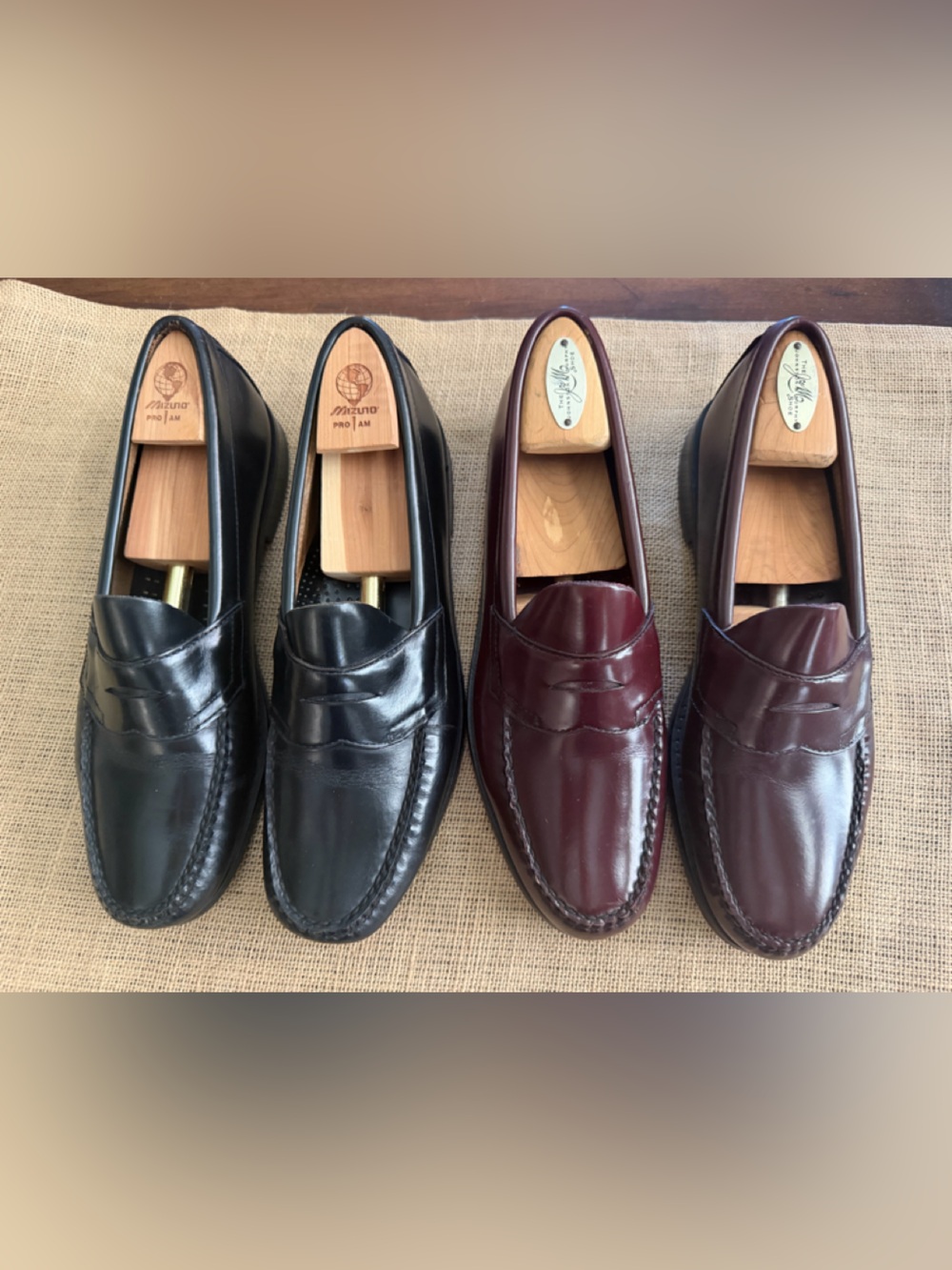 Lot of 2 pairs! G.H. Bass & Co. Men's Penny Loafers in Black and Burgundy- 9.5